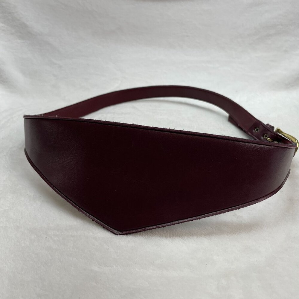 Chic Maroon Leather Belt